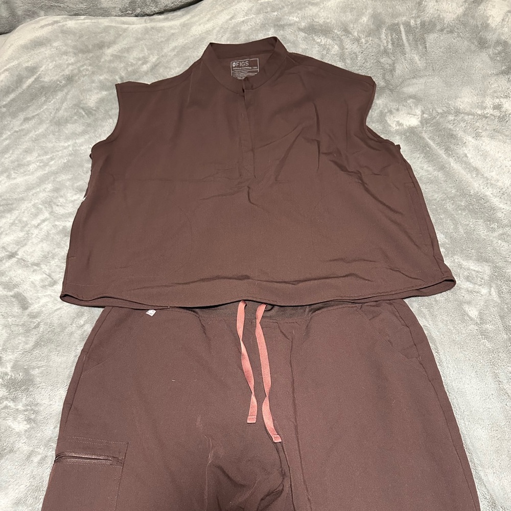 Figs Chocolate Sleeveless Top and Pants Set